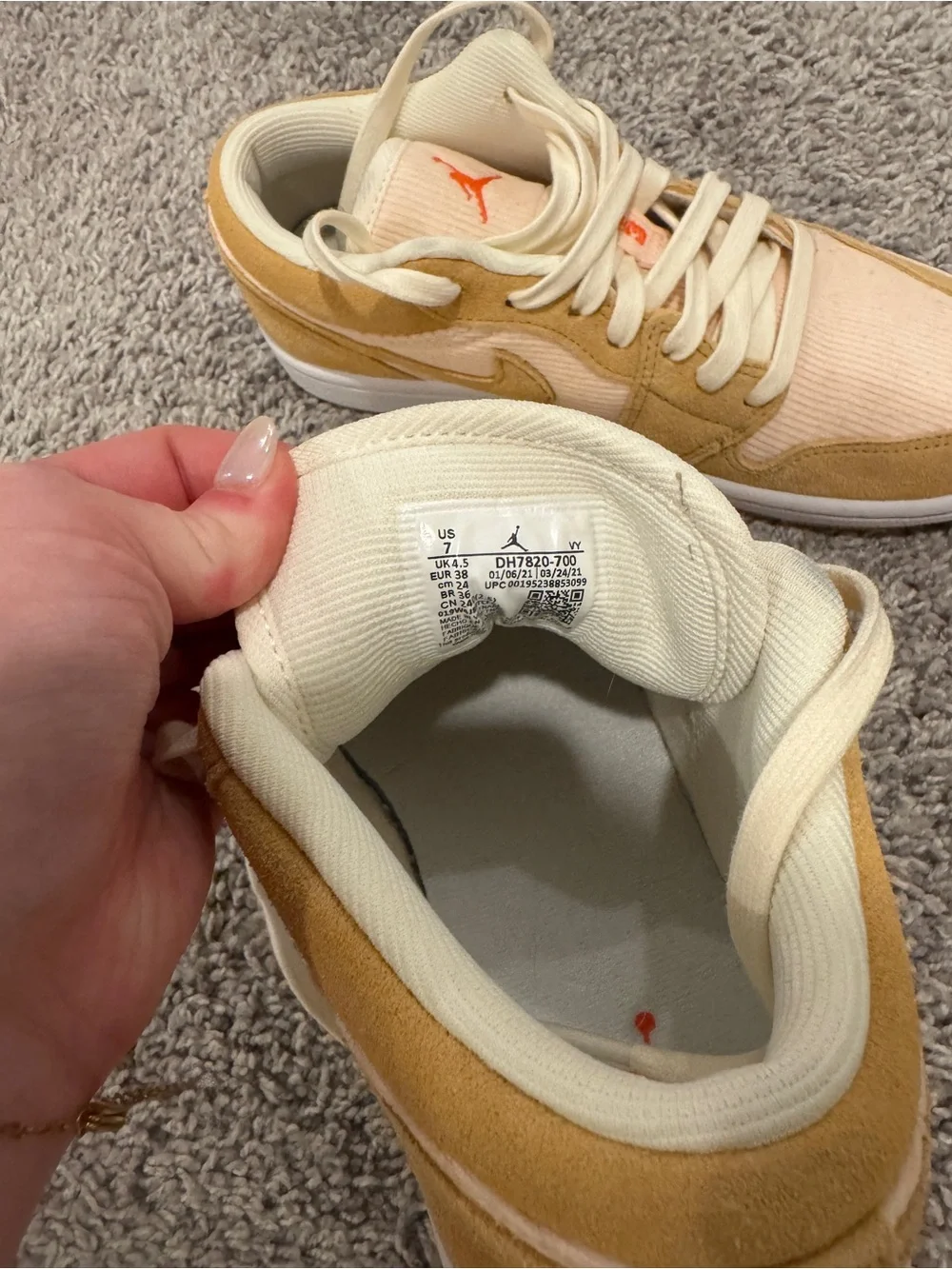 Women’s Low-Top Jordan Sneakers in Tan and Cream